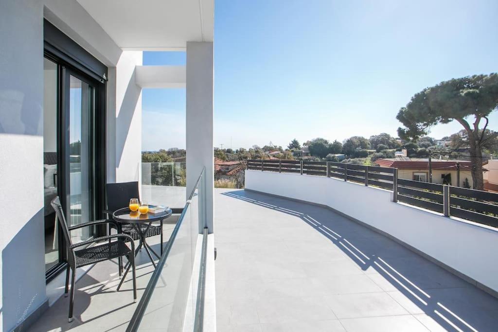 Seranti Villa *